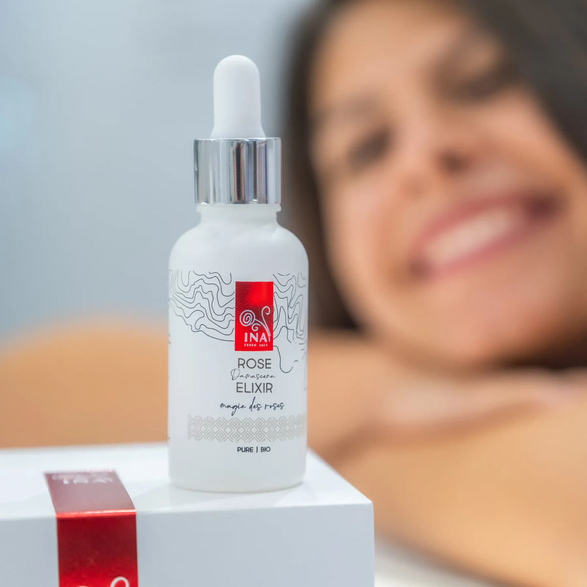 Koop 2 Active Moisturizers en ontvang 1 Anti-Age Gezichtsserum gratis
