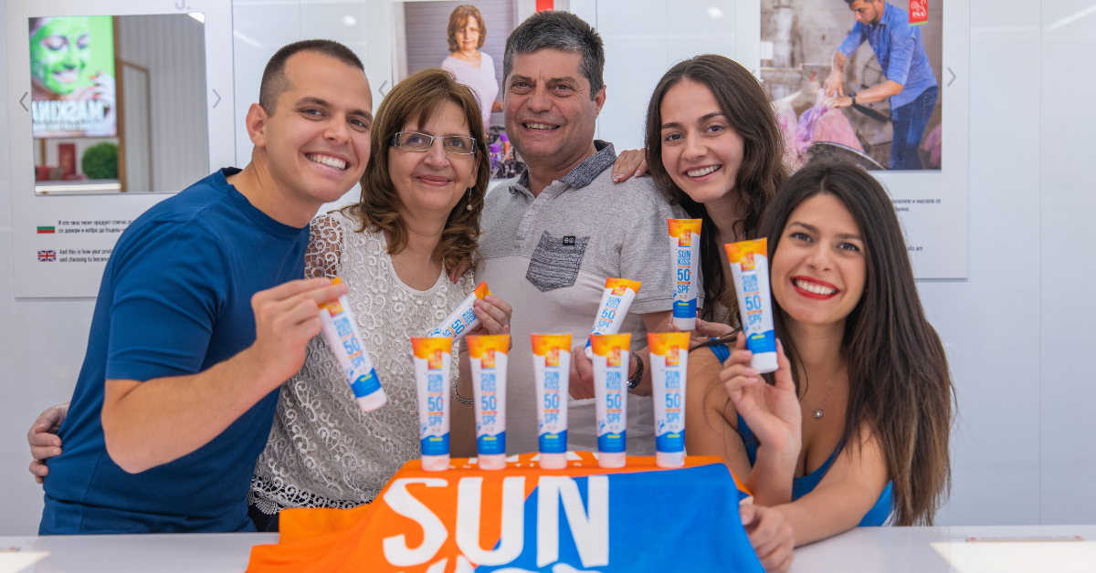 Nieuwe natuurlijke zonnebrandcrème voor gezicht en lichaam SPF50+ met biologische witte den