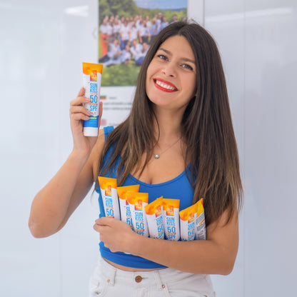 Familiepakket voor zonbescherming - 2+1 Natuurlijke zonnebrandcrème voor gezicht en lichaam SPF 50+ met biologische witte den