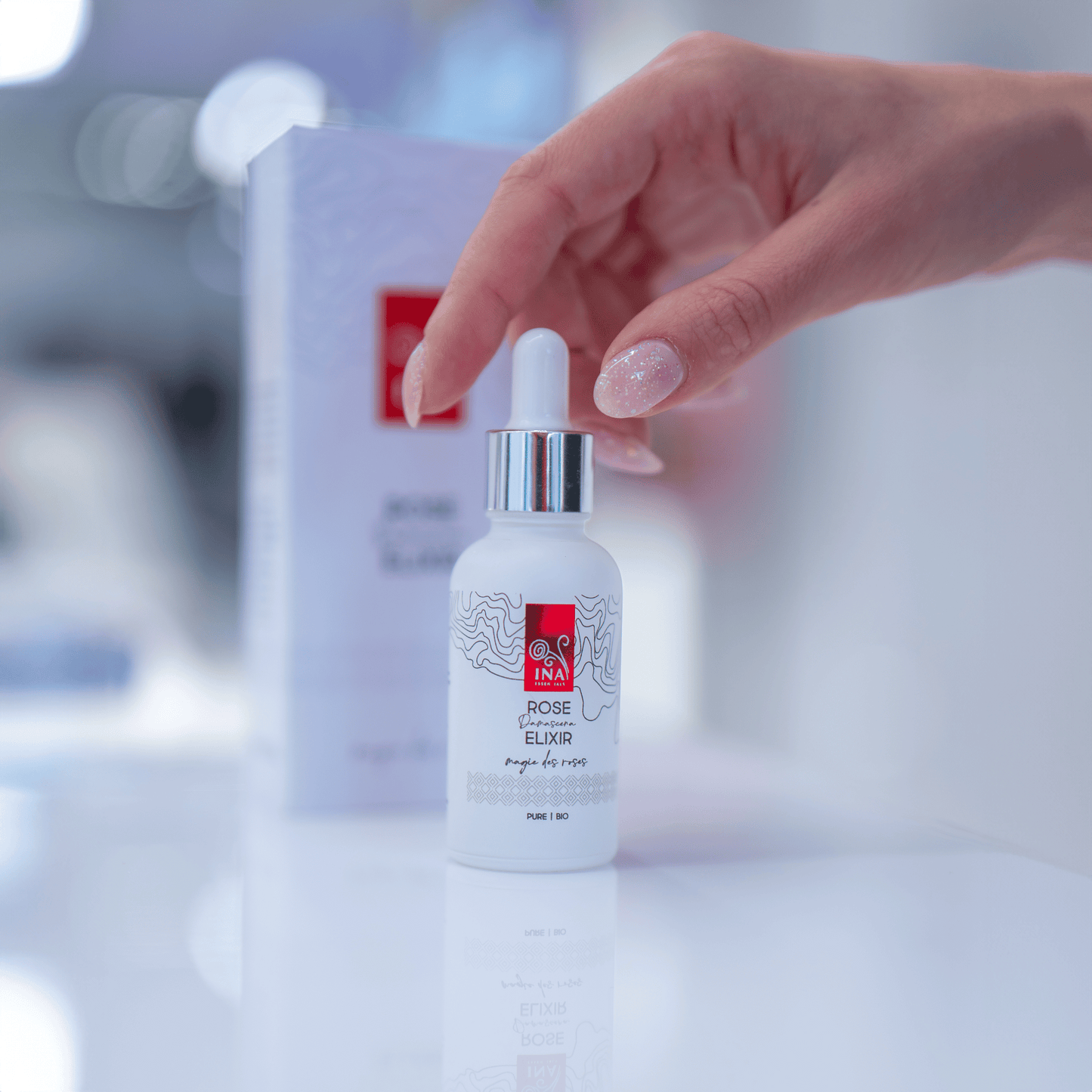 Koop 2 Active Moisturizers en ontvang 1 Anti-Age Gezichtsserum gratis