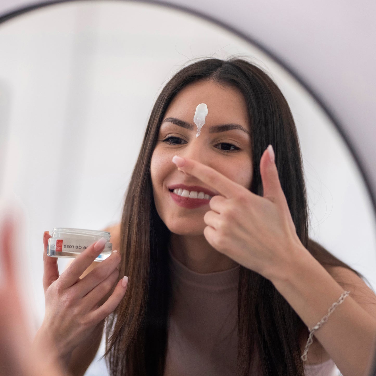 Crème de rose - Gezichtscreme met SPF30 - sterk verrijkt met Organic Rose Essential Oil