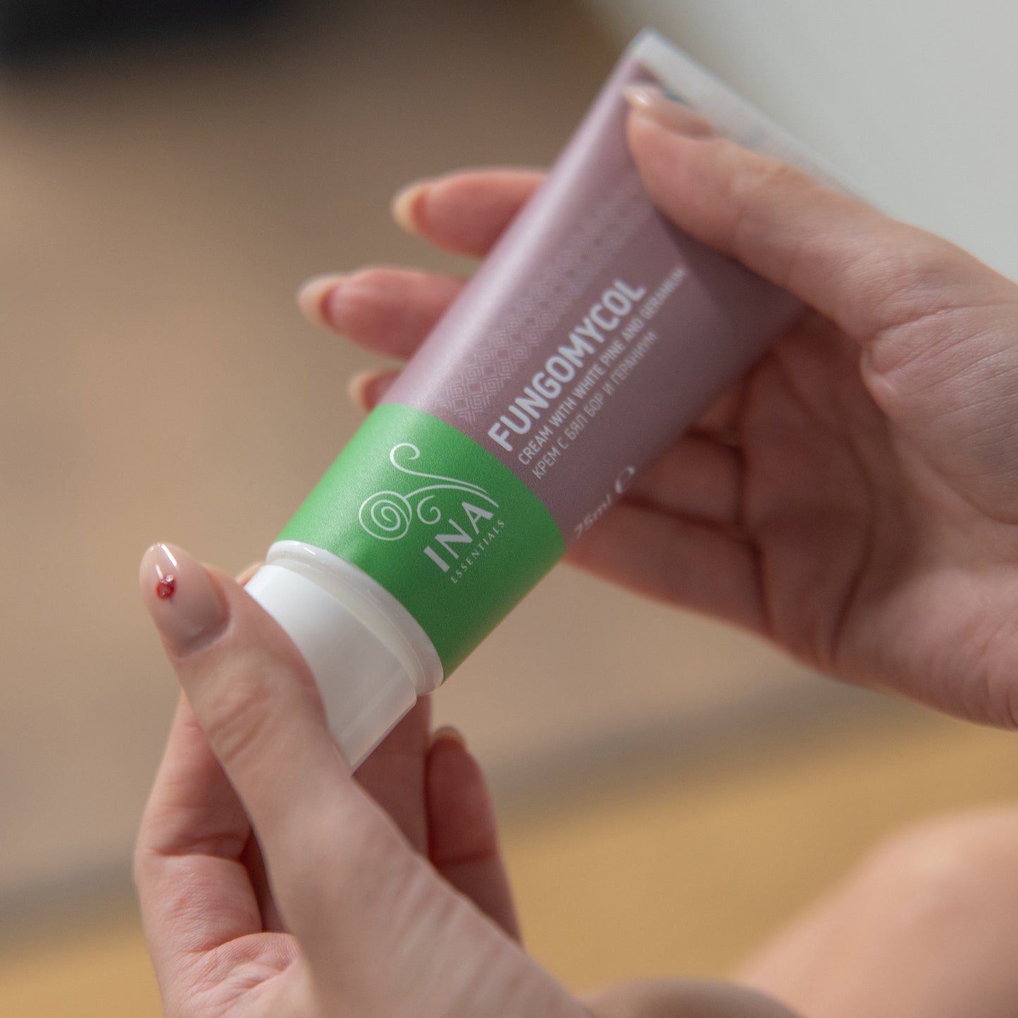 2 in 1 Crème voor Schimmelnagels en droge, gebarsten huid - met Witte den, Urea en Geranium